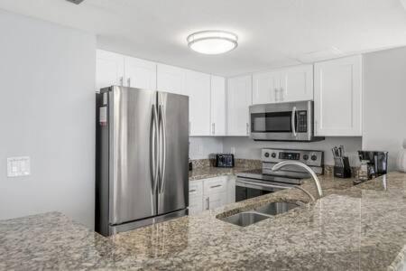 The Oyster By Brightwild-Beachfront Condo Destin Dış mekan fotoğraf